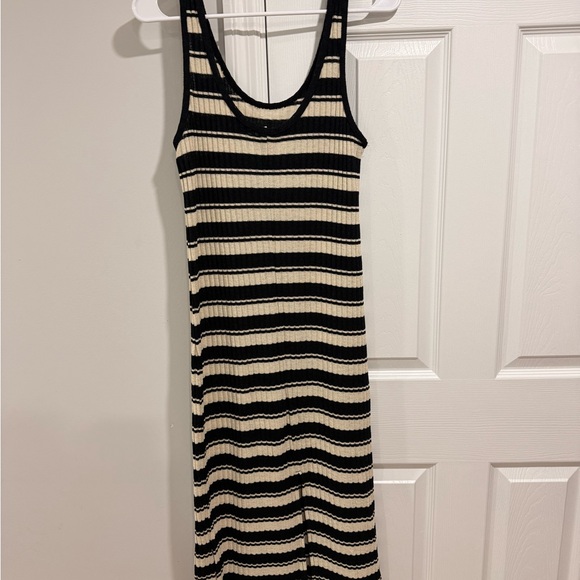 H&M NWOT Rib-Knit Black and Cream Sleeveless Dress - Picture 5 of 6